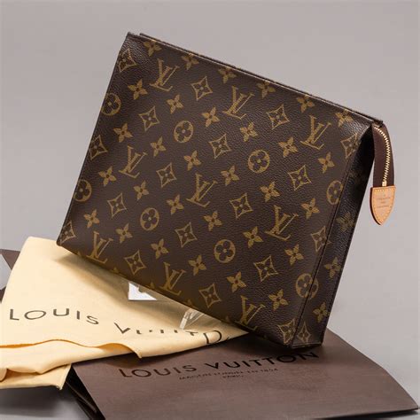 louis vuitton toiletry pouch 26 black|louis vuitton monogram toiletry pouch 26.